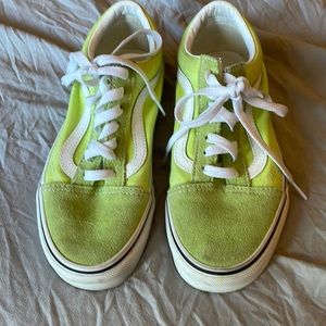 Vans old skool pea green low rise sneaker. Size 6